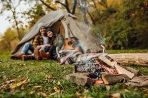 camping cortul drumetii 4 persoane