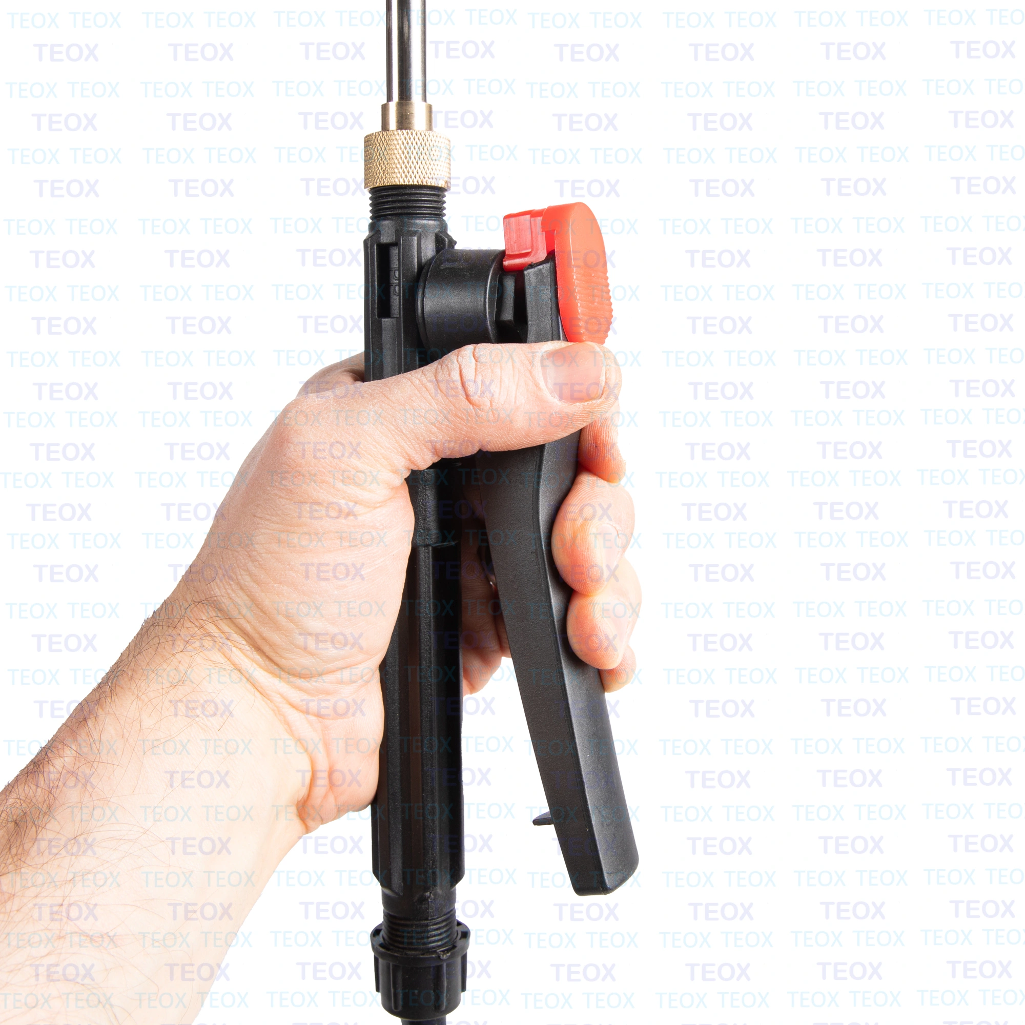 Lance-pentru-stropit-extensibila-cu-cap-din-cupru-4.webp