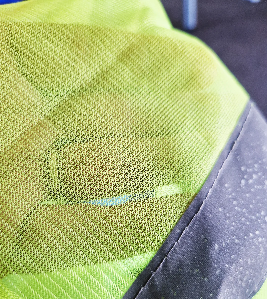 Vesta Semnalizare Galben Neon Model Marimea XXL cu Banda Reflectorizanta (1) Vesta Semnalizare Galben Neon Model Marimea XXL cu Banda Reflectorizanta