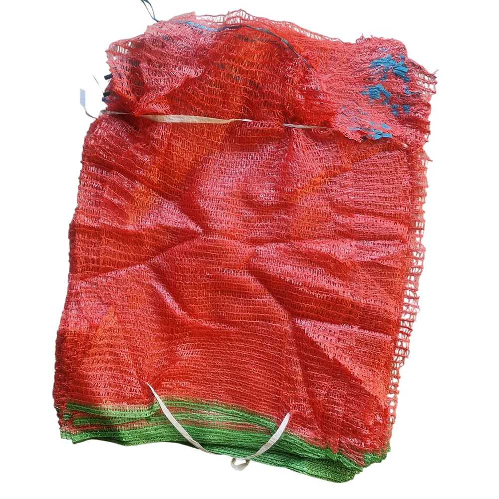 Saci Plasa 20 kg 65×45 cm cu Snur Legare Rosii Tip Raschel (3) Saci Plasa 20 kg 65x45 cm cu Snur